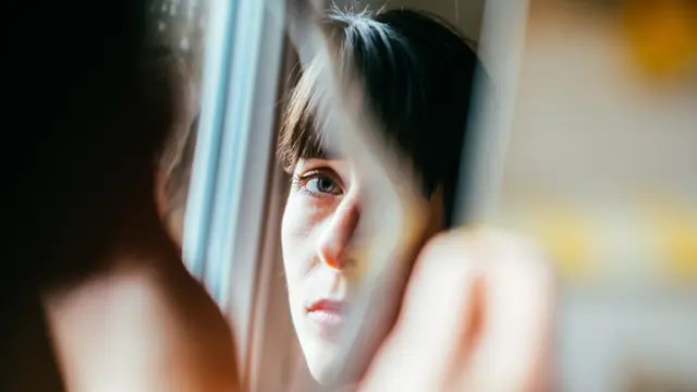 Žena z Revúcej si prešla peklom: Muž zo zoznamky ju týždeň vozil zviazanú v kufri auta!